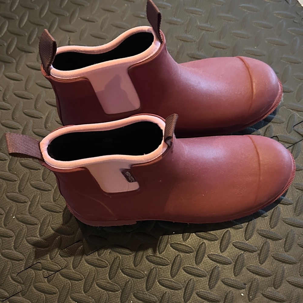 Women Chelsea-Style Waterproof Rain Boots in Mauve Pink